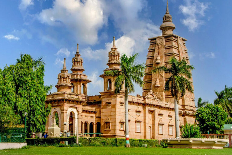 2 Days Varanasi Sightseeing Tour showing Ganga Aarti, Kashi Vishwanath Temple and Sarnath visit with ASAHI INDIA TOURS