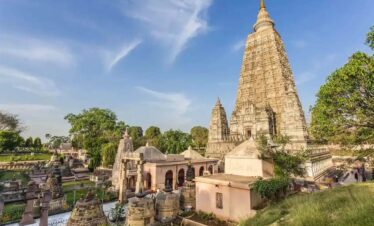 4日間 日本語ガイド付き バラナシ・マハーボディ寺院ツアー