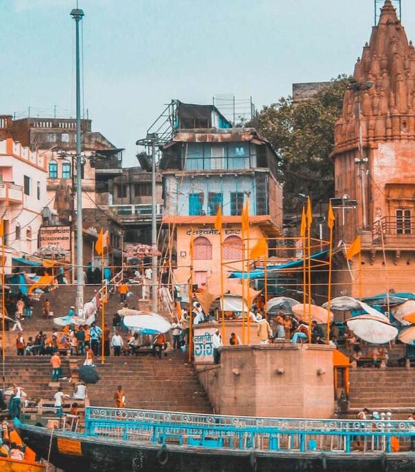 4日間 日本語ガイド付き バラナシ・マハーボディ寺院ツアー