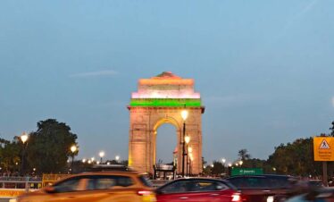 女性ガイド付きタージ・マハル 1 日ツアー | デリー発のプライベートで安全なツアー