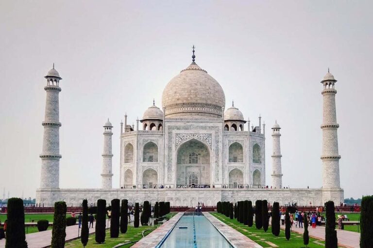 5 Days Golden Triangle Tour – Delhi, Agra & Jaipur covering Taj Mahal Amber Fort India Gate and major attractions
