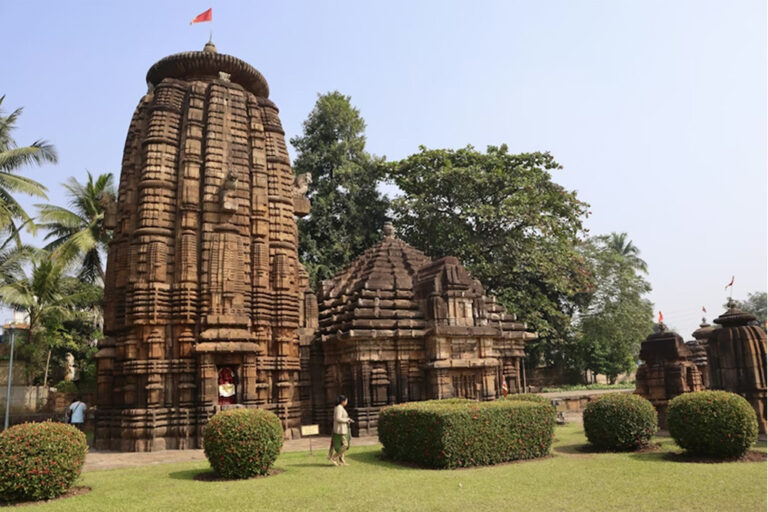 6 Days Odisha Buddhist Ruins Tour Package | Lalitgiri, Ratnagiri & Udayagiri covering Buddhist sites monasteries and stupas