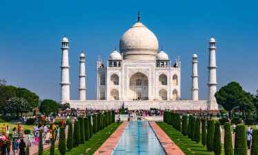 日本語女性ガイド同行 列車で行くタージ・マハル1日ツアー