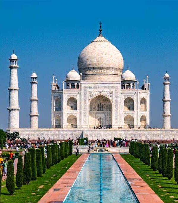 日本語女性ガイド同行 列車で行くタージ・マハル1日ツアー